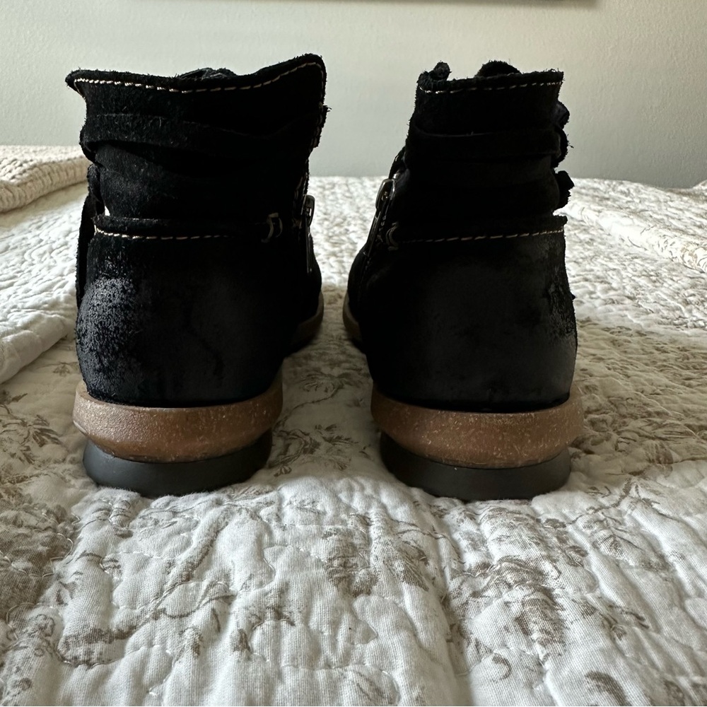 Born Black Ankle Boots - Picture 11 of 15
